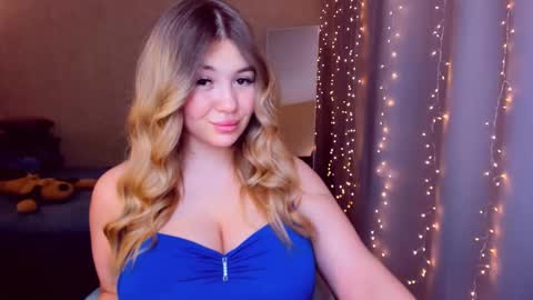 Sarah online show from 03/04/25, 04:20