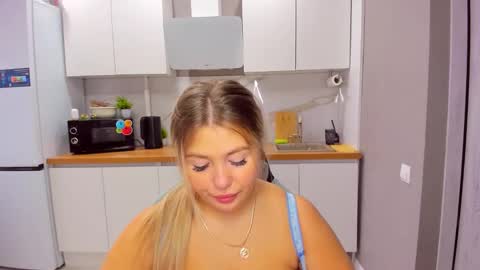 Sarah online show from 10/22/25, 12:38