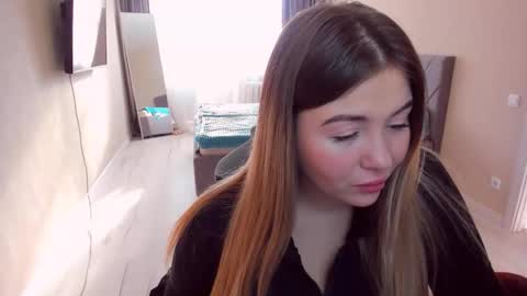 Snapshot of sarahmils chatting on 03/13/26, 12:45 Sarah online show from 03/13/26, 12:45