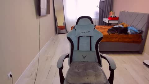 Snapshot of sarahmils chatting on 04/09/26, 02:33 Sarah online show from 04/09/26, 02:33