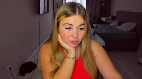 Snapshot of sarahmils chatting on 07/31/26, 02:49 Sarah online show from 07/31/26, 02:49