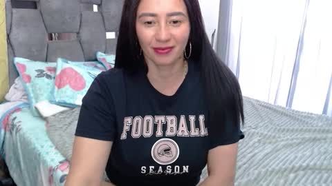 Lia online show from 09/25/25, 09:18