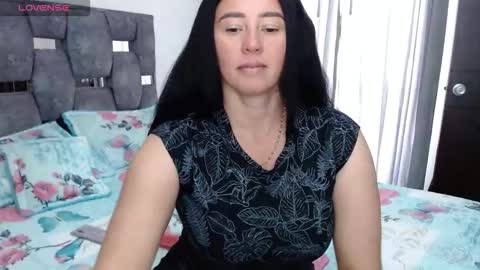Lia online show from 10/15/25, 04:18