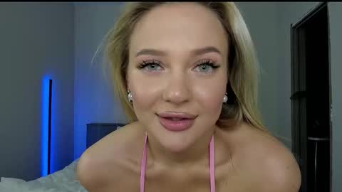 sarahphyllis online show from 10/21/25, 09:04