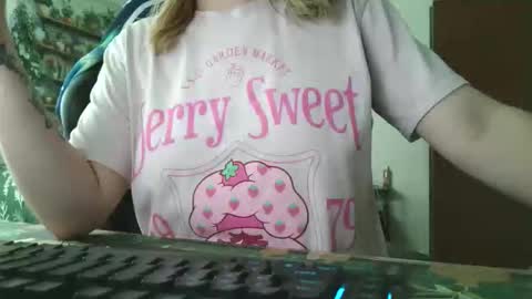 Snapshot of sarahpmummy chatting on 05/16/26, 09:46 Sarah online show from 05/16/26, 09:46