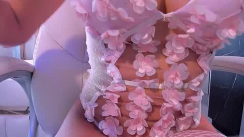 Sarah online show from 02/26/25, 06:43