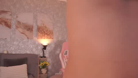 Snapshot of sarahpreston1 chatting on 06/19/26, 03:38 Sarah online show from 06/19/26, 03:38