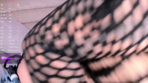 Snapshot of sarahrizof chatting on 03/01/26, 10:01 Sara online show from 03/01/26, 10:01