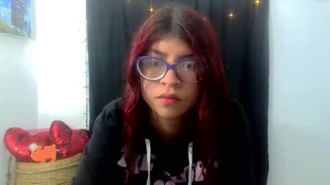 Snapshot of sarahsmitt chatting on 02/24/25, 10:58 Sarah online show from 02/24/25, 10:58