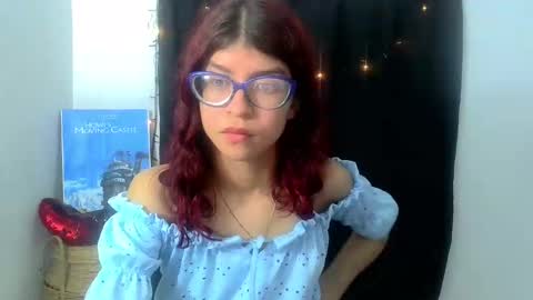 Snapshot of sarahsmitt chatting on 02/25/25, 10:50 Sarah online show from 02/25/25, 10:50