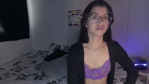 Snapshot of sarahsmitt chatting on 10/08/25, 09:01 Sarah online show from 10/08/25, 09:01