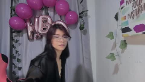 Snapshot of sarahsmitt chatting on 05/15/26, 03:41 Sarah online show from 05/15/26, 03:41