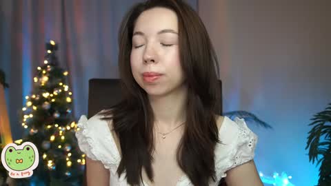 Snapshot of sarahson chatting on 12/17/24, 05:29 vacation 16-30 of november caucht me in insta online show from 12/17/24, 05:29