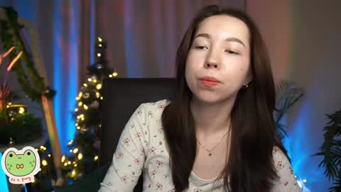 Snapshot of sarahson chatting on 12/19/24, 06:01 vacation 16-30 of november caucht me in insta online show from 12/19/24, 06:01