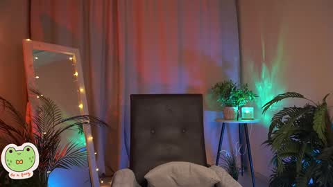 Snapshot of sarahson chatting on 01/29/25, 08:51 vacation 16-30 of november caucht me in insta online show from 01/29/25, 08:51