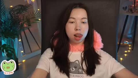 Snapshot of sarahson chatting on 02/16/25, 08:32 vacation 16-30 of november caucht me in insta online show from 02/16/25, 08:32