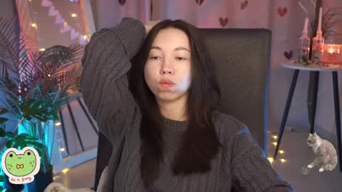 Snapshot of sarahson chatting on 02/17/25, 11:44 vacation 16-30 of november caucht me in insta online show from 02/17/25, 11:44