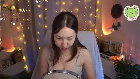 Snapshot of sarahson chatting on 10/12/25, 05:39 vacation 16-30 of november caucht me in insta online show from 10/12/25, 05:39