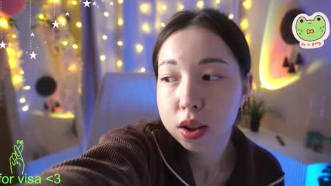 Snapshot of sarahson chatting on 10/19/25, 05:41 vacation 16-30 of november caucht me in insta online show from 10/19/25, 05:41