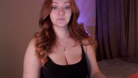 Snapshot of sarahsweetie_ chatting on 02/04/25, 05:01 Sarah online show from 02/04/25, 05:01