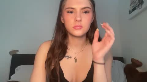 SarahxOliver online show from 12/03/25, 05:55