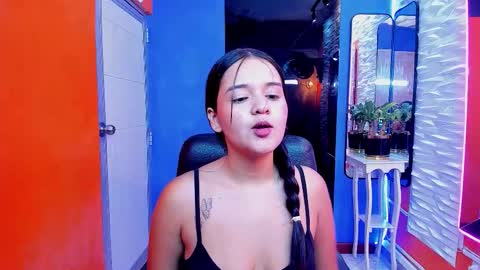 Sarai online show from 09/18/25, 08:33