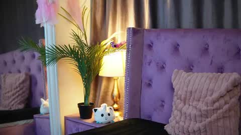Snapshot of saraiangel chatting on 07/19/26, 11:52 Sarai online show from 07/19/26, 11:52