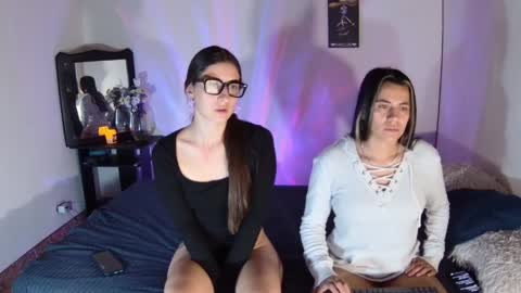 Snapshot of sarajonnes4 chatting on 04/08/26, 02:11 Sarajonnes4 online show from 04/08/26, 02:11