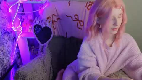 Sara online show from 02/02/26, 01:37