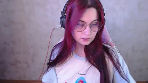 Sara online show from 05/25/26, 03:07