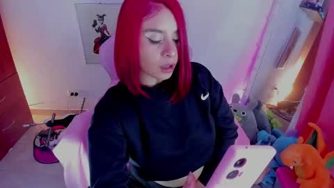 Snapshot of saralolo420 chatting on 04/18/26, 11:27 sara online show from 04/18/26, 11:27