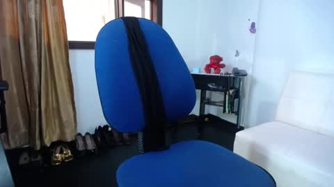 Saraloves online show from 01/30/25, 02:25