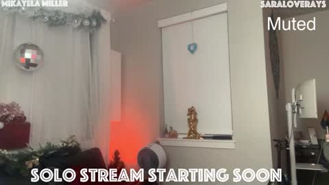 Snapshot of saraloverays chatting on 12/09/24, 02:34 Back from Vacay Follow for more here online show from 12/09/24, 02:34