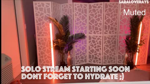 Snapshot of saraloverays chatting on 01/14/25, 02:50 Back from Vacay Follow for more here online show from 01/14/25, 02:50