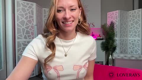 Snapshot of saraloverays chatting on 09/17/25, 07:37 Back from Vacay Follow for more here online show from 09/17/25, 07:37