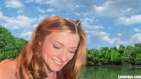 Snapshot of saraloverays chatting on 10/27/25, 12:26 Back from Vacay Follow for more here online show from 10/27/25, 12:26