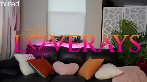 Snapshot of saraloverays chatting on 11/29/25, 11:08 Back from Vacay Follow for more here online show from 11/29/25, 11:08