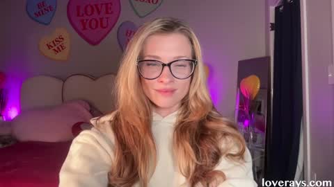 Back from Vacay  Follow for more here  online show from 02/10/26, 02:59