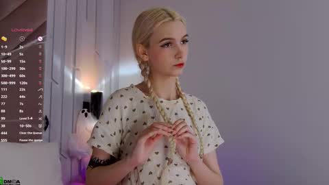 saramist online show from 10/29/25, 01:41