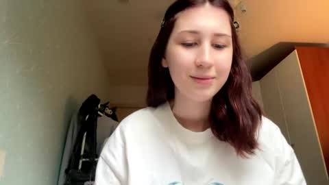 Snapshot of saranewmon chatting on 07/03/26, 01:17 Sara online show from 07/03/26, 01:17