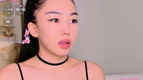 Mia online show from 10/30/25, 09:11