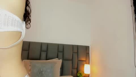 Sara online show from 10/11/25, 12:54