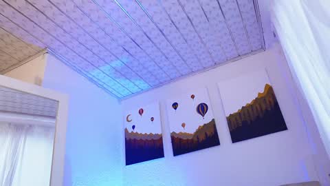 Snapshot of saraparisi_ chatting on 12/12/24, 10:20 Sara online show from 12/12/24, 10:20