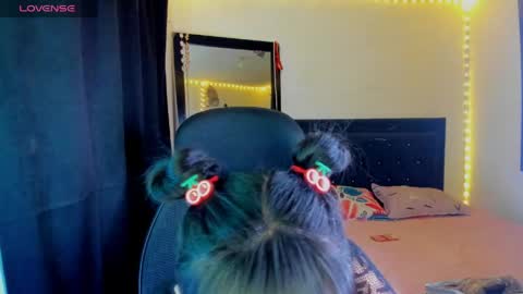 Sara  online show from 04/17/26, 08:17