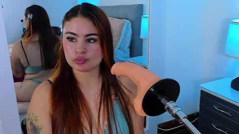 Snapshot of sararendon chatting on 04/09/26, 02:11 sararendon online show from 04/09/26, 02:11