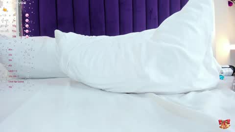 Snapshot of sarariley_ chatting on 12/20/24, 02:30 Sara online show from 12/20/24, 02:30