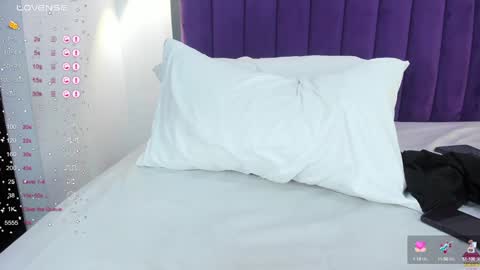 Snapshot of sarariley_ chatting on 01/08/25, 02:14 Sara online show from 01/08/25, 02:14