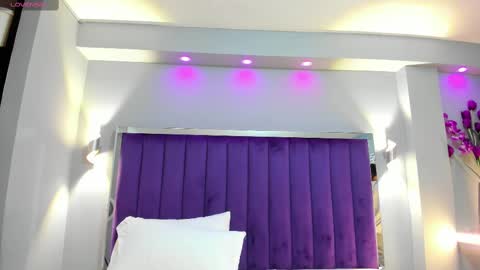 Snapshot of sarariley_ chatting on 09/08/25, 10:42 Sara online show from 09/08/25, 10:42