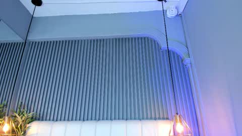 Snapshot of sarariley_ chatting on 12/03/25, 10:41 Sara online show from 12/03/25, 10:41