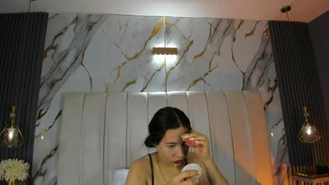 Sara   online show from 04/07/26, 10:53